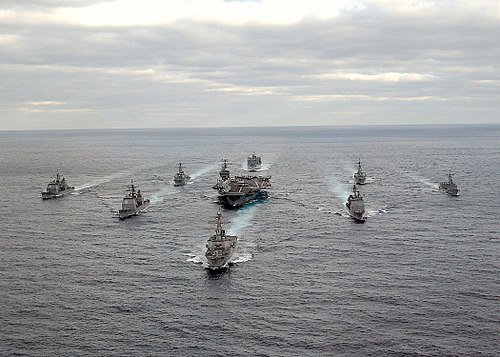 500px-US_Navy_031130-N-3653A-002_USS_George_Washington_(CVN_73)_Carrier_Strike_Group_formation_sails_in_the_Atlantic_Ocean