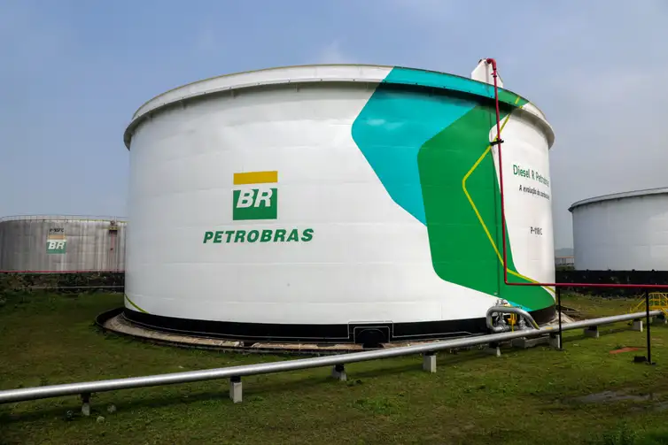 tanque_de_diesel_r5_na_rpbc_-_foto_wilson_melo_agencia_petrobras